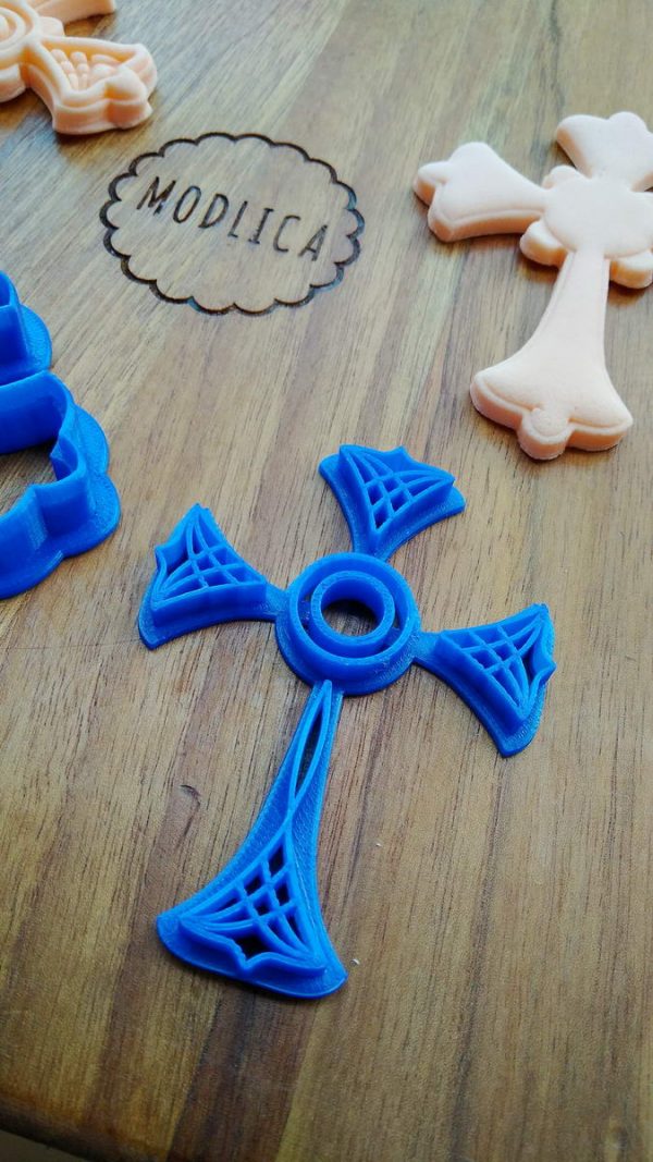 sekac za fondan krst